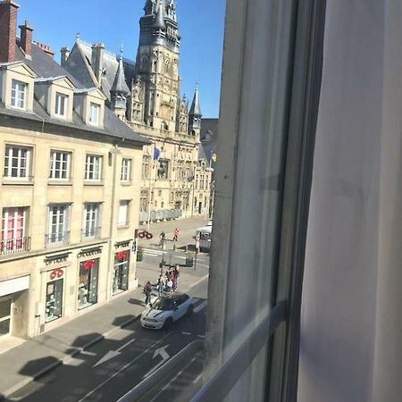 Appartement De Charme En Plein Coeur Du Centre Ville De コンピエーニュ エクステリア 写真